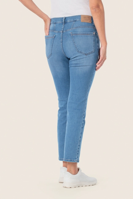 Alissa slim straight fit