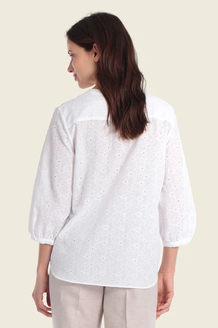 Blouse met borduurmotief