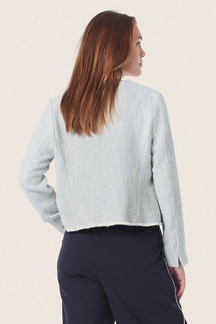 Bouclé jasje met sierknopen