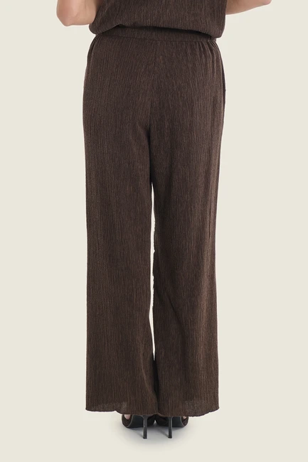 Broek met structuur en taillekoord