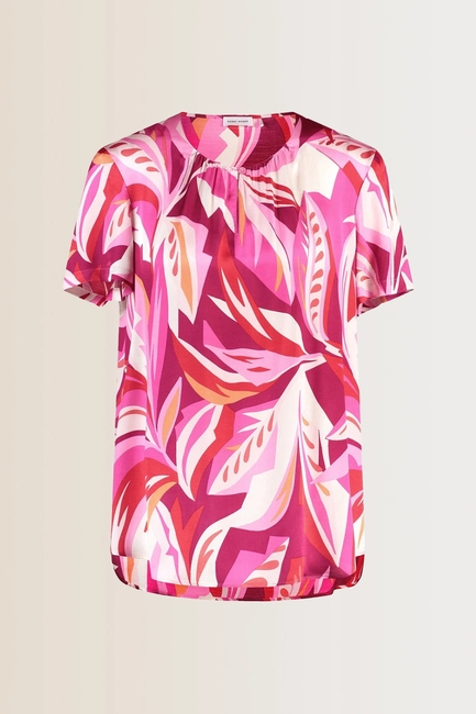 Top met expressieve print