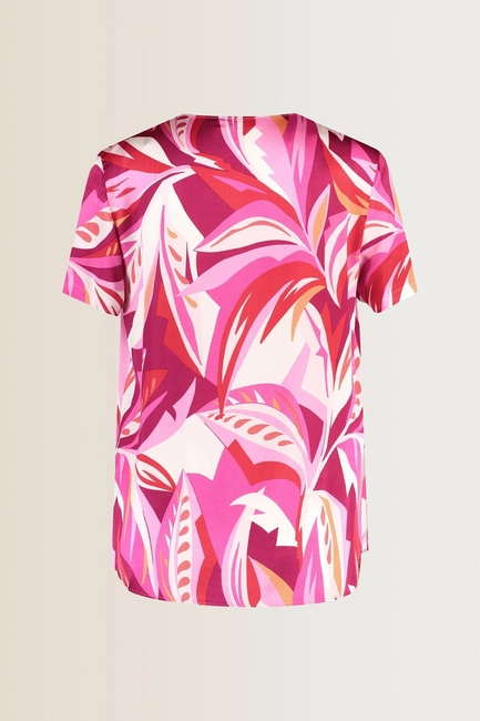 Top met expressieve print