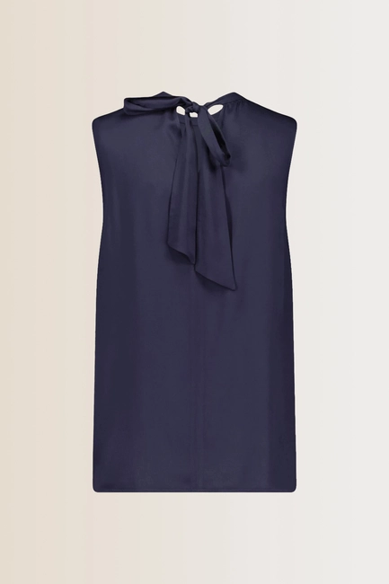 Top met strikdetail achter